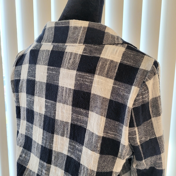 Black and White Plaid Longline Jacket with Pockets - Picture 8 of 11